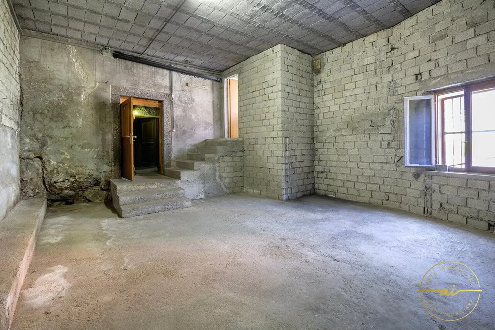 8 rooms House to buy in Osogna - image 1/10