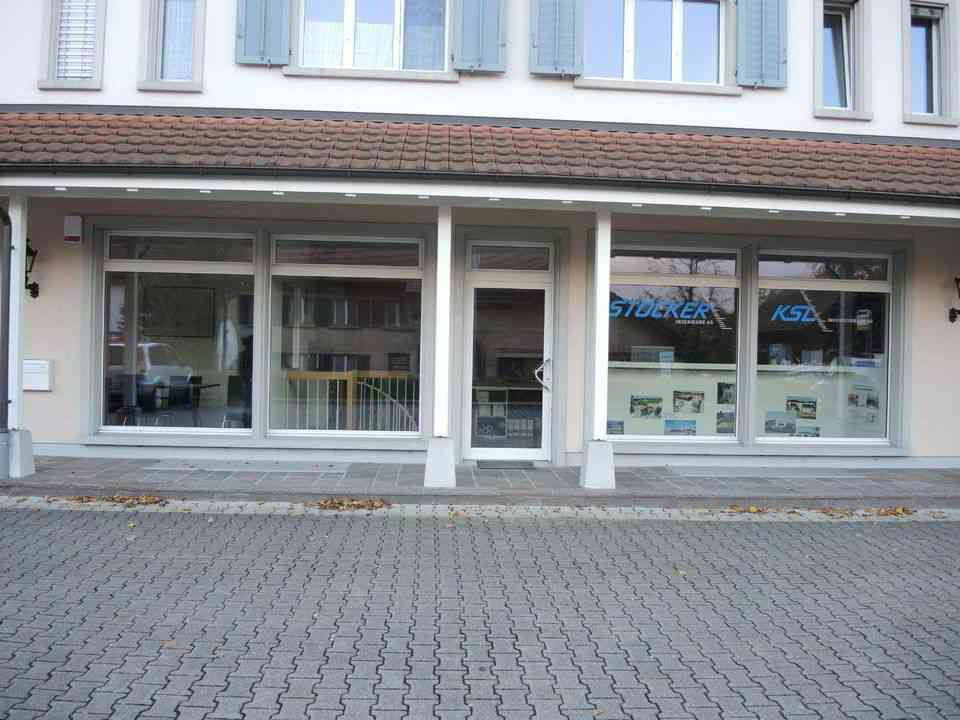 Attraktives Büro-/Ladenlokal an bester Lage mit eigenen Parkplätzen - Ansicht 2