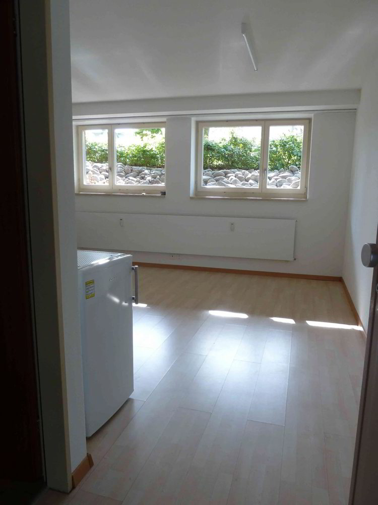 Bastelraum mit WC/Lavabo und separatem Eingang - Ansicht 3