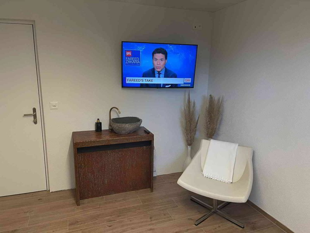 Moderner heller Hobbyraum/Büroraum/Atelier inkl Wifi/Internet - Mehr