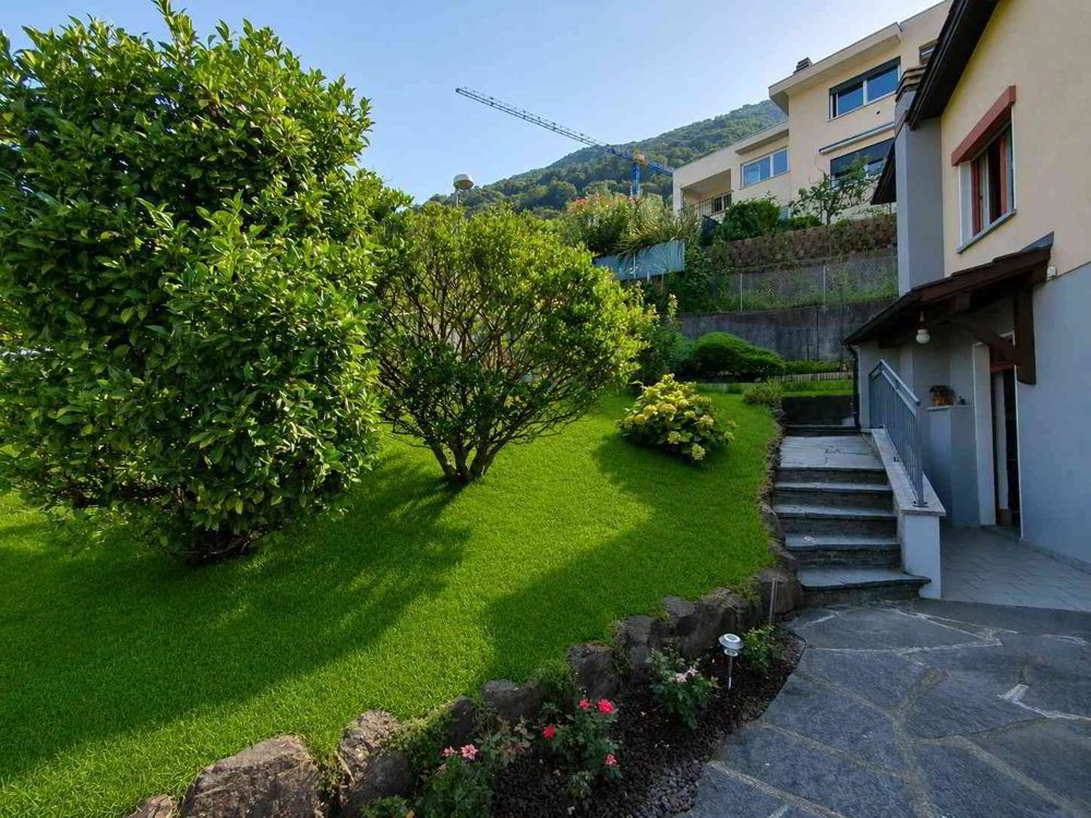 5 rooms House to buy in Bissone - image 1/13