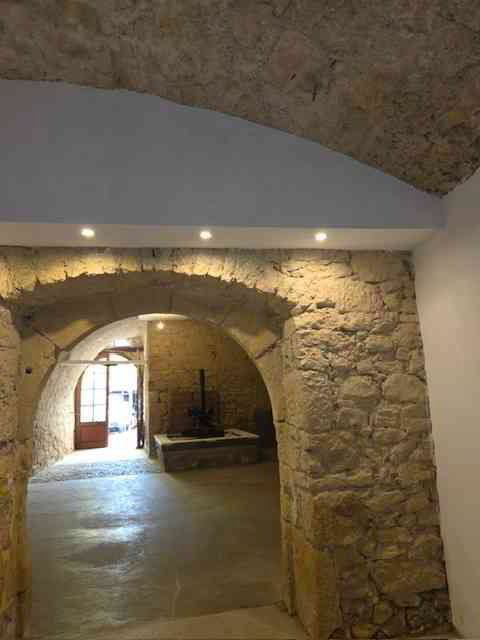 Local Commercial de 100m² au coeur du village - Mehr