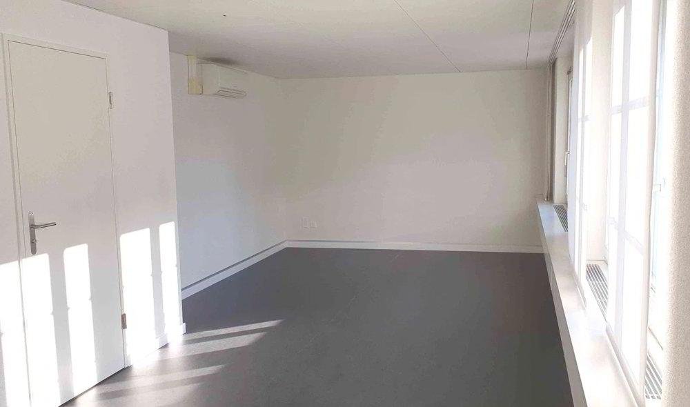 1 rooms Office & Commercial for rent in Pfäffikon ZH - image 1/4