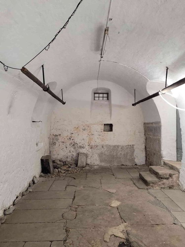2 rooms Office & Commercial for rent in Thal - image 1/6