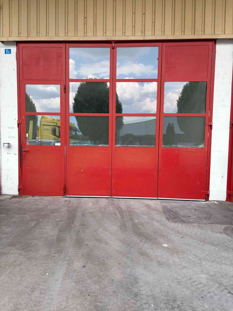 3.5 rooms Office & Commercial for rent in Mönchaltorf - image 1/6
