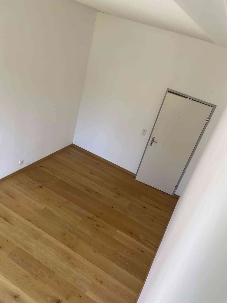 1 rooms Office & Commercial for rent in Degersheim - image 1/2