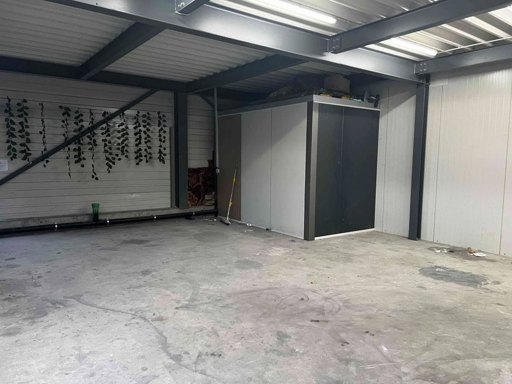 1 rooms Office & Commercial for rent in Hunzenschwil - image 1/4