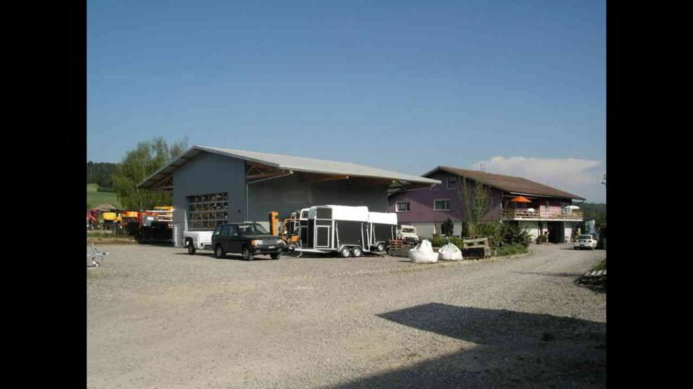 Freistehende Gewerbehalle mit Vordächer - Ansicht 2