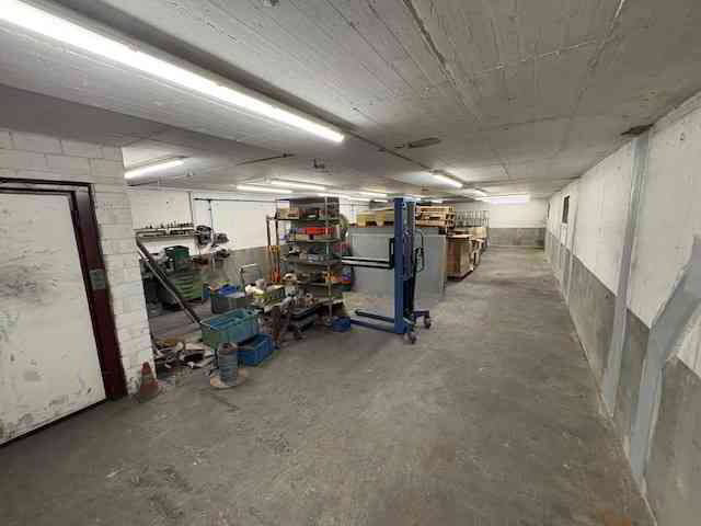 1 rooms Office & Commercial for rent in Zug - image 1/3