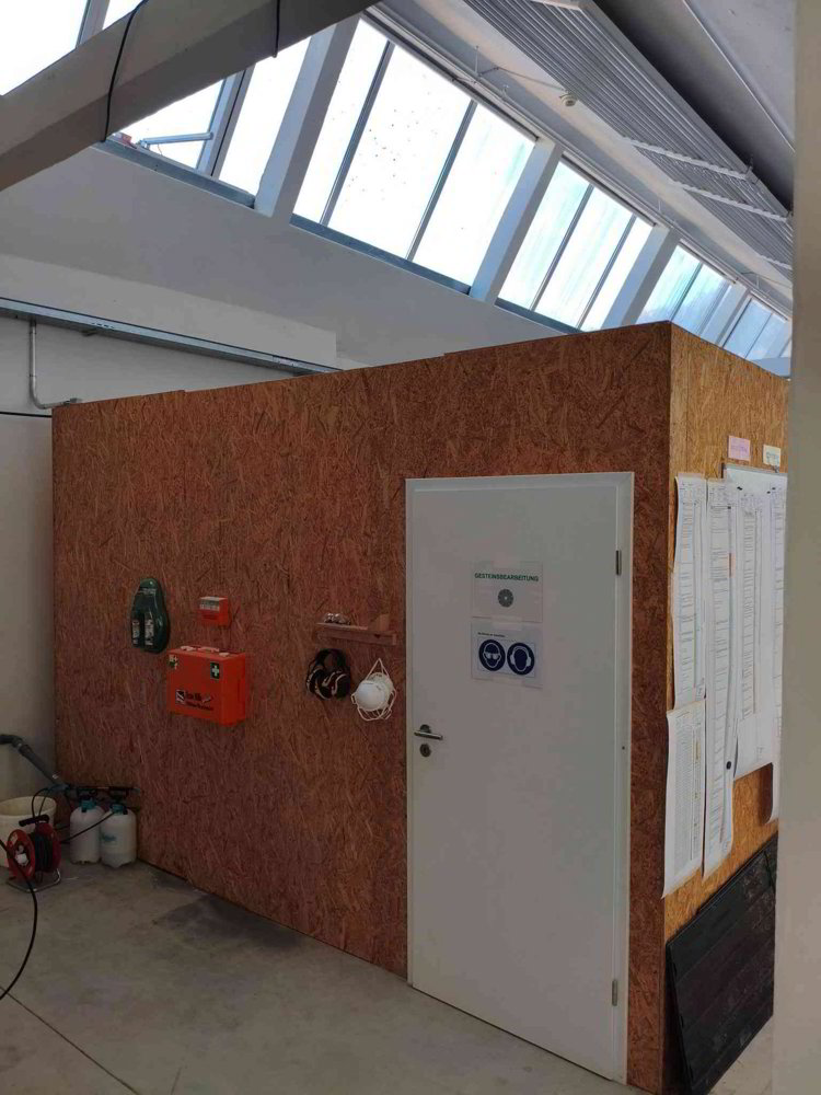 Lagerhalle / Werkstatt mit Rampe und Parkplatz im Gerolag Center Olten - Ansicht 2