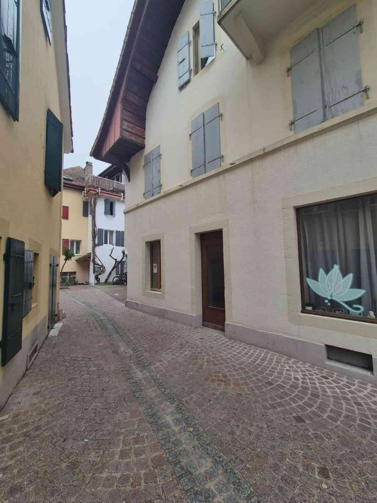 Bureau & Commerce 1.5 pièces à louer à St-Aubin-Sauges - image 1/8