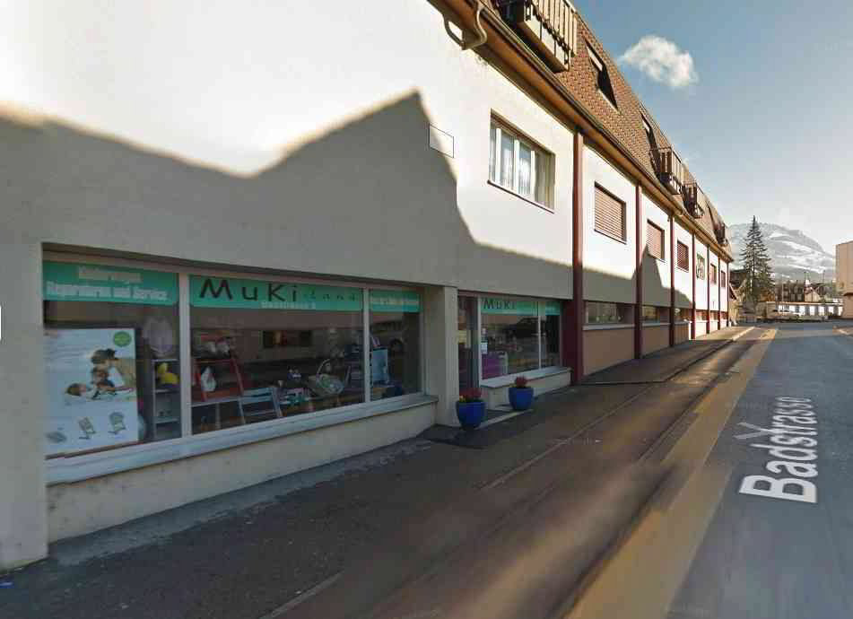 2 rooms Office & Commercial for rent in Seewen SZ - image 1/5