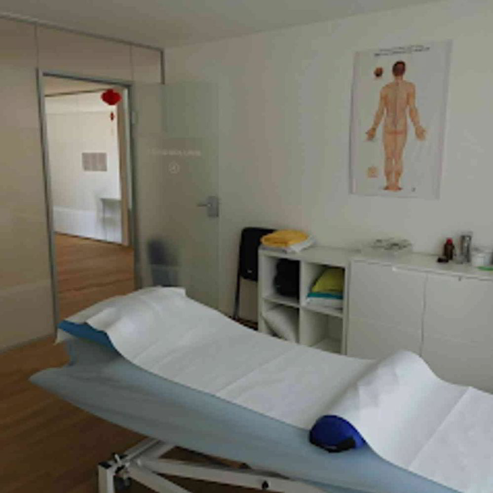 4 rooms Office & Commercial for rent in Frenkendorf - image 1/3