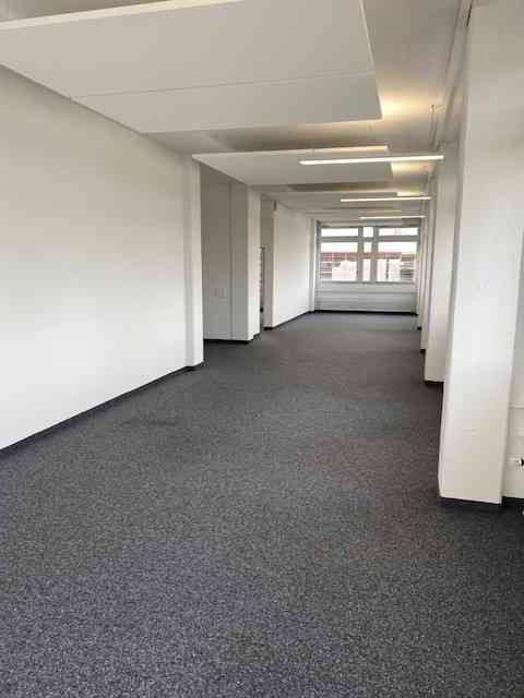 Kopie Moderne Büroräumlichkeiten in Regensdorf - Ansicht 3