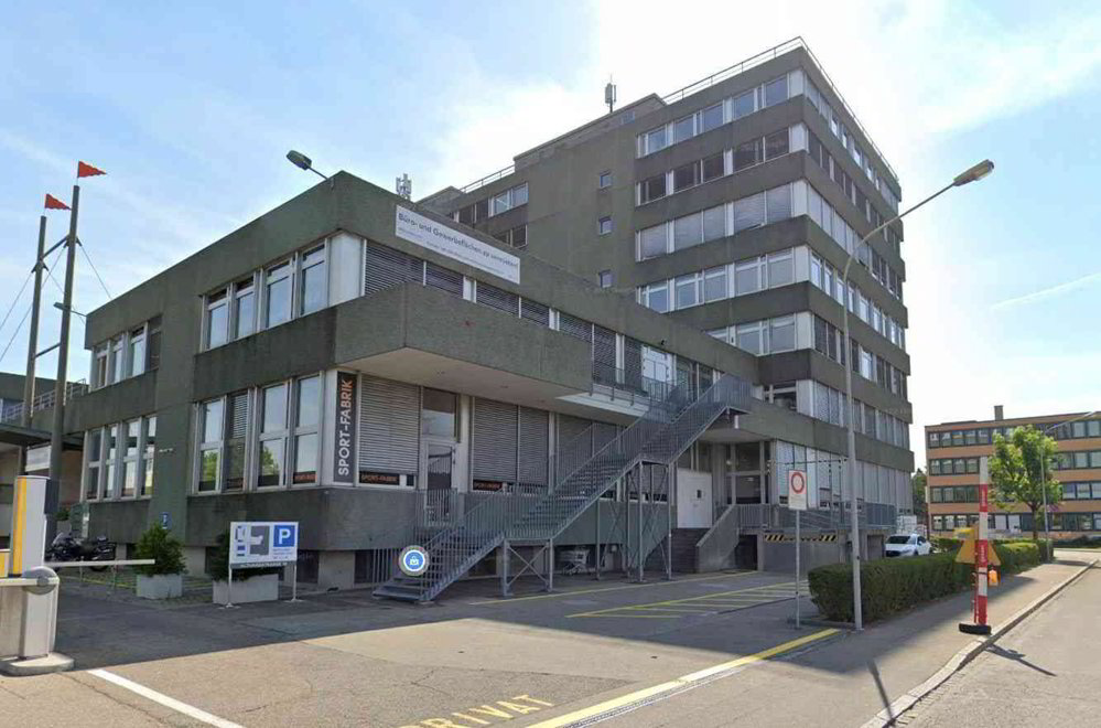 4 rooms Office & Commercial for rent in Regensdorf - image 1/8