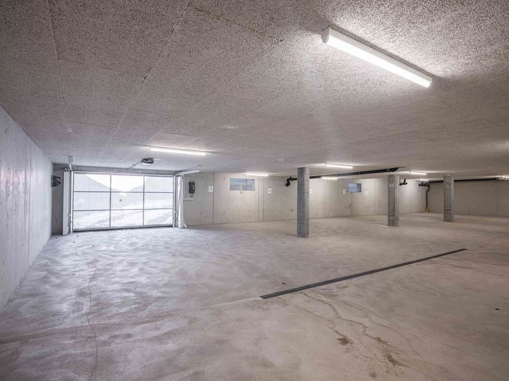null rooms Car park, garage for rent in Niederteufen - image 1/1