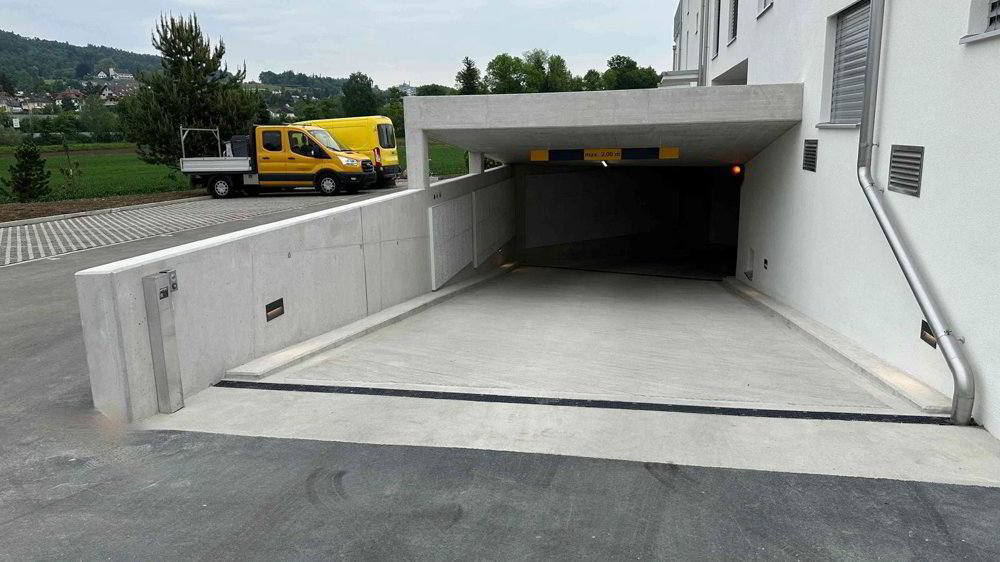 null rooms Car park, garage for rent in Schlieren - image 1/3