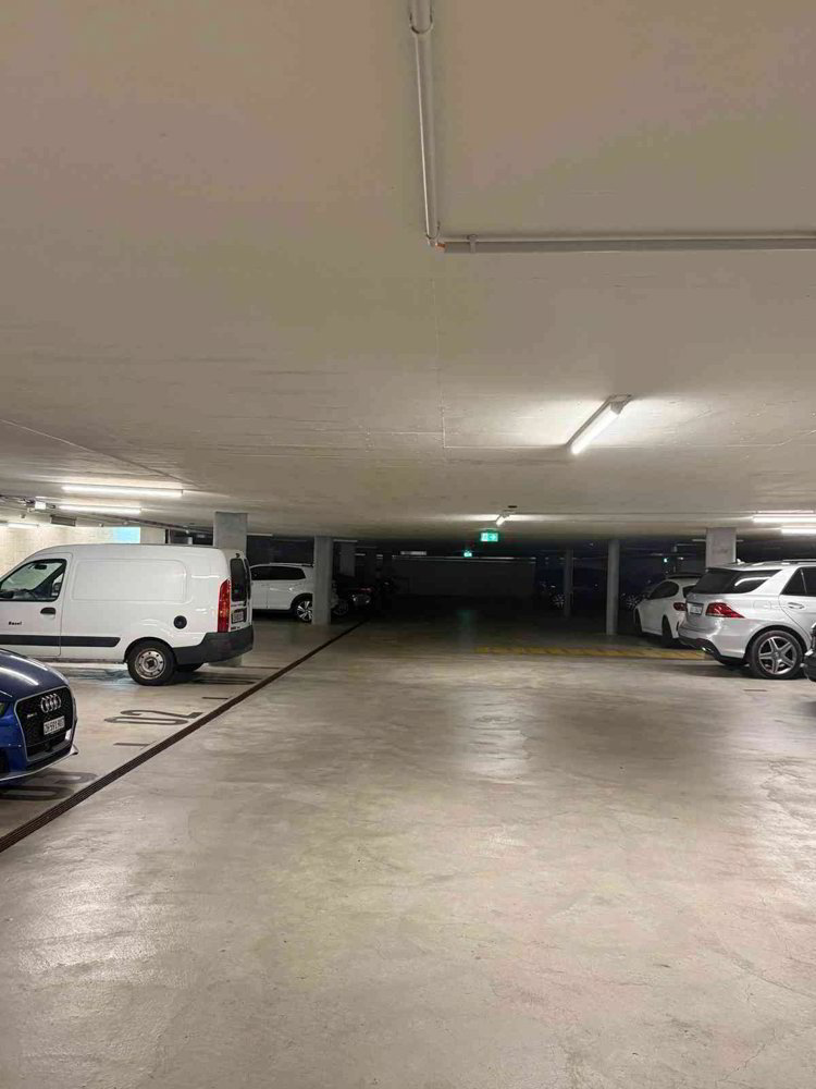 null rooms Car park, garage for rent in Opfikon - image 1/2