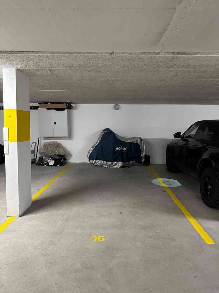 null rooms Car park, garage for rent in Gossau SG - image 1/2