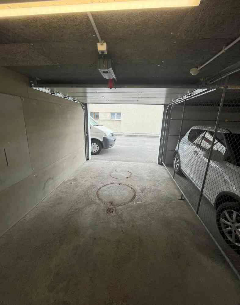 null rooms Car park, garage for rent in Davos Platz - image 1/1