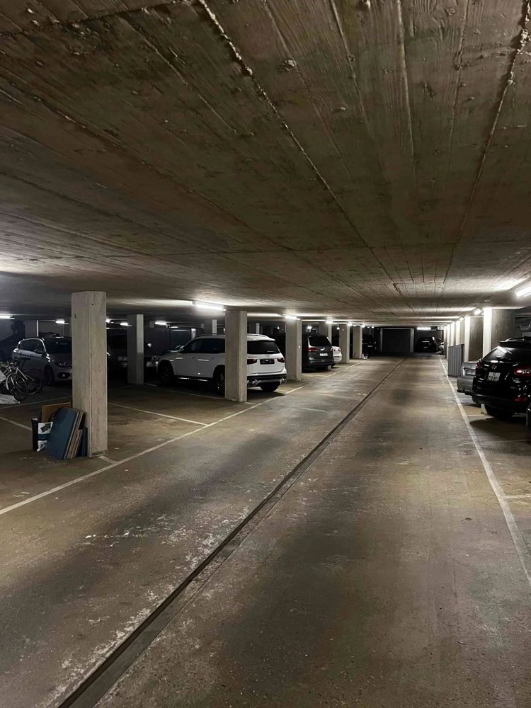 null rooms Car park, garage for rent in Versoix - image 1/3