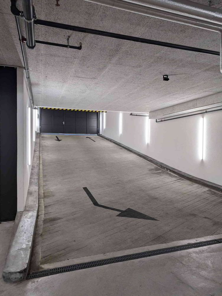 Underground parking near Wiedikon station - Ansicht 2