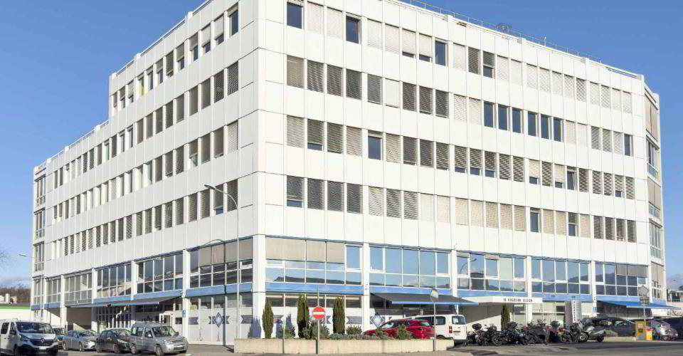 Surface polyvalente de 180 m² – Chemin du Château-Bloch 10 - Ansicht 3