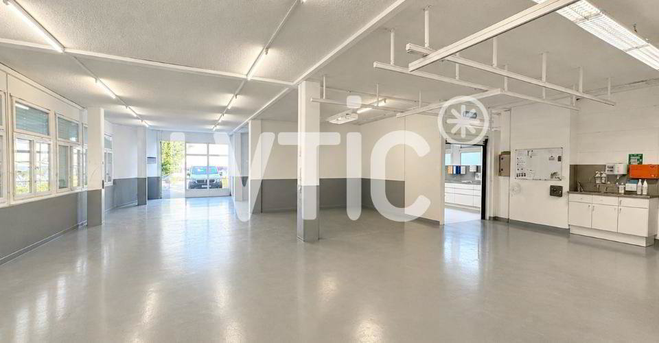 null rooms Office & Commercial for rent in Bussigny - image 1/7
