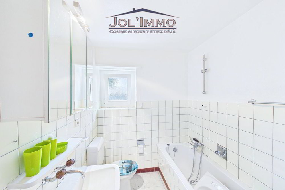 3 rooms Apartment for rent in Bassecourt - image 1/13