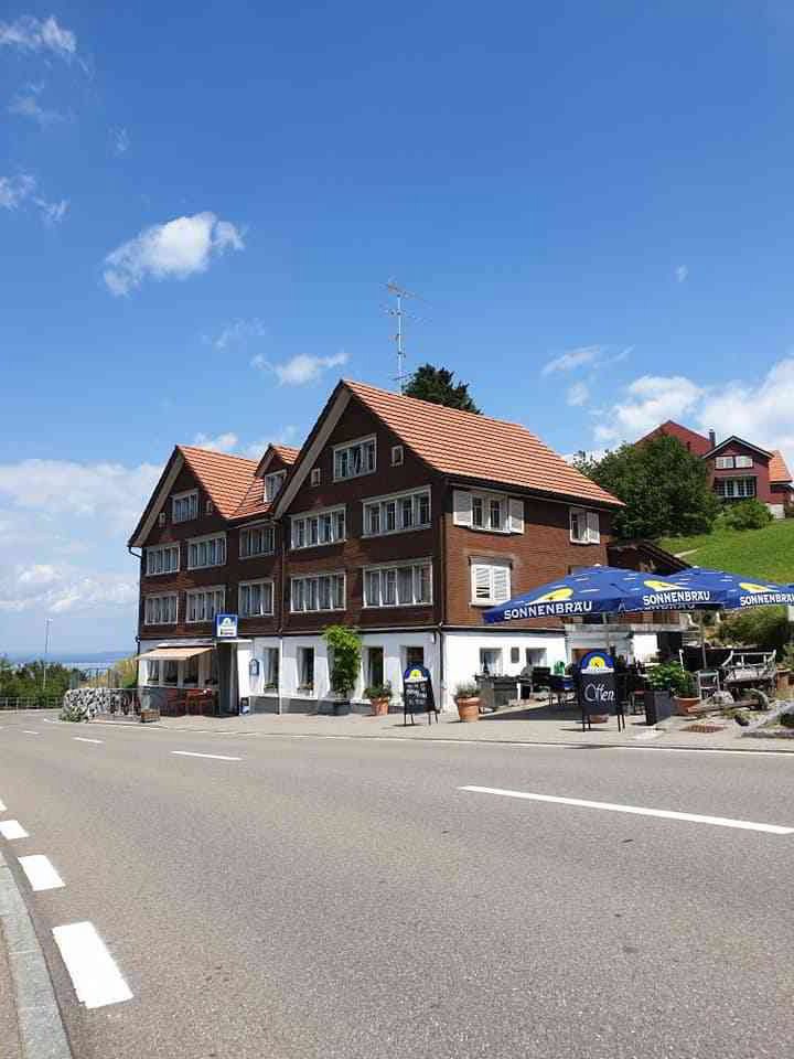 Restaurant an gut befahrener Strasse
