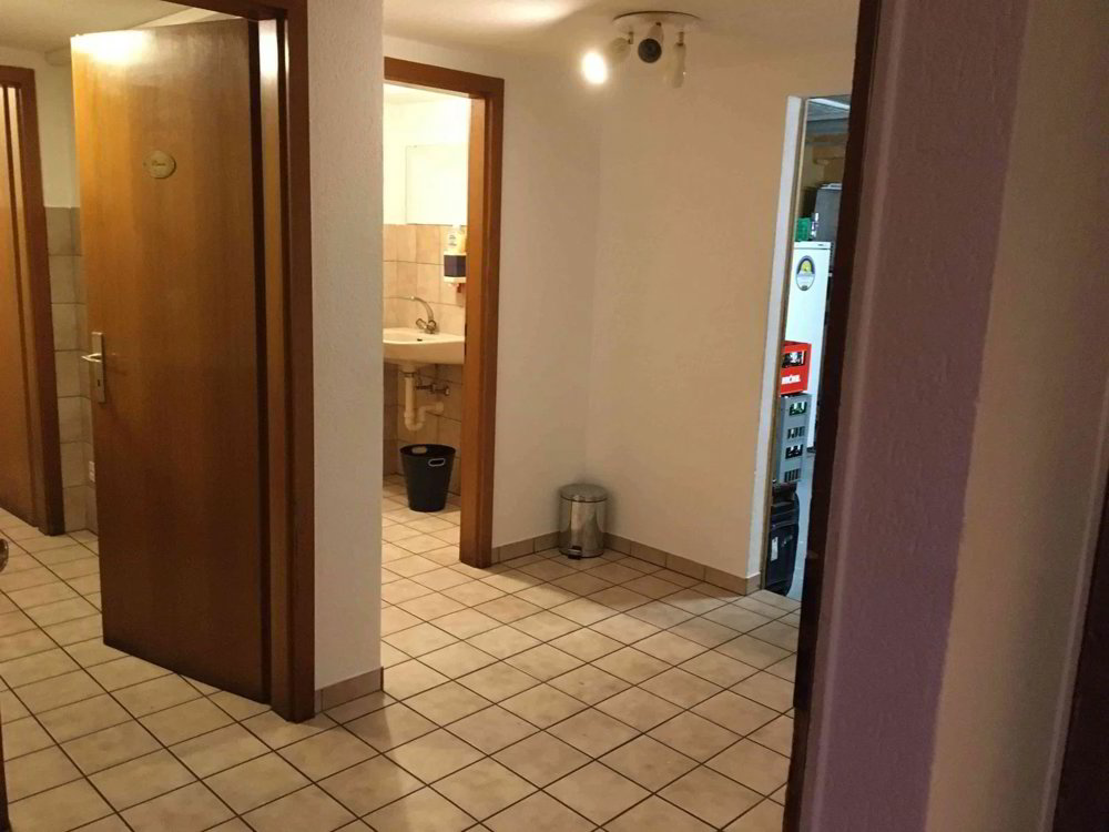 Restaurant an gut befahrener Strasse - Mehr