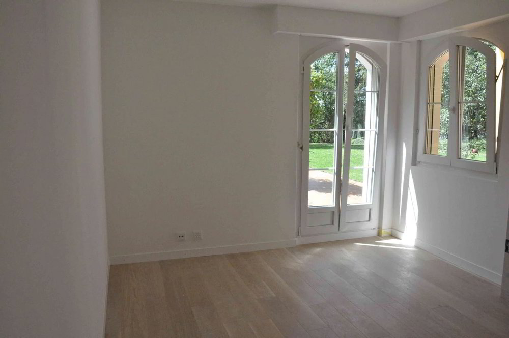 6 rooms House for rent in Bussigny - image 1/11