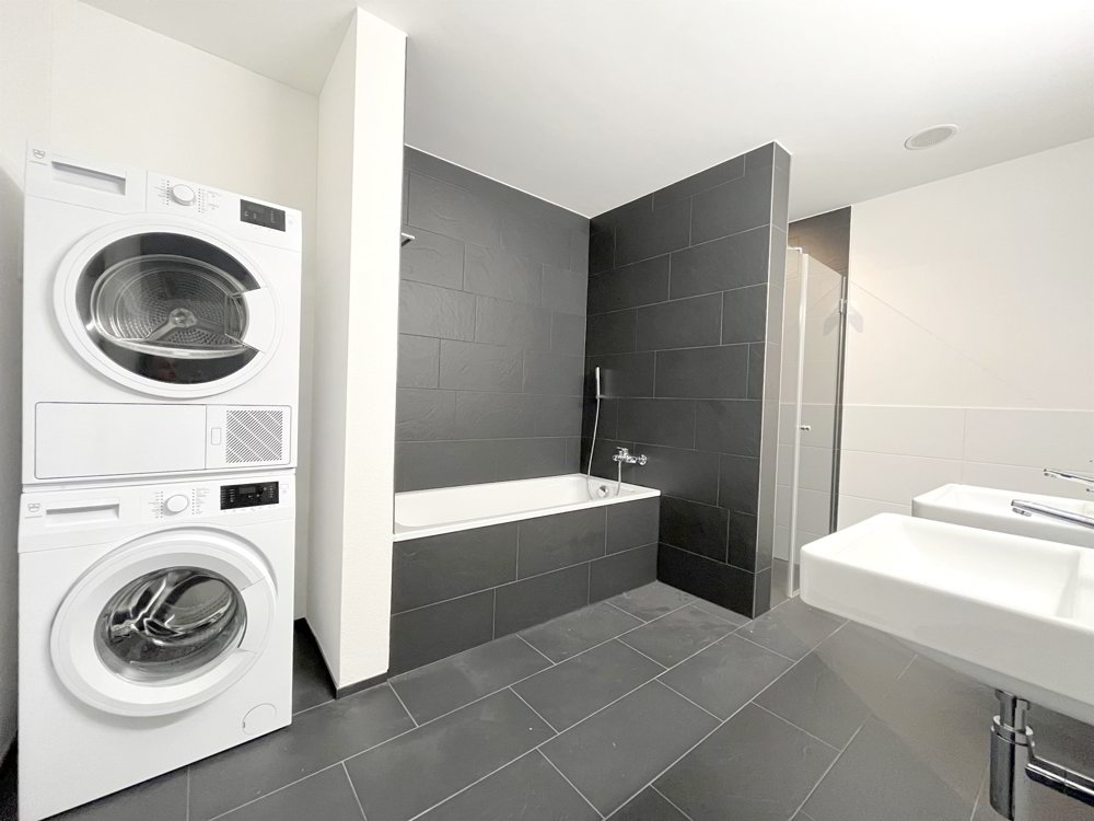 3 rooms Apartment for rent in Schaffhausen - image 1/7