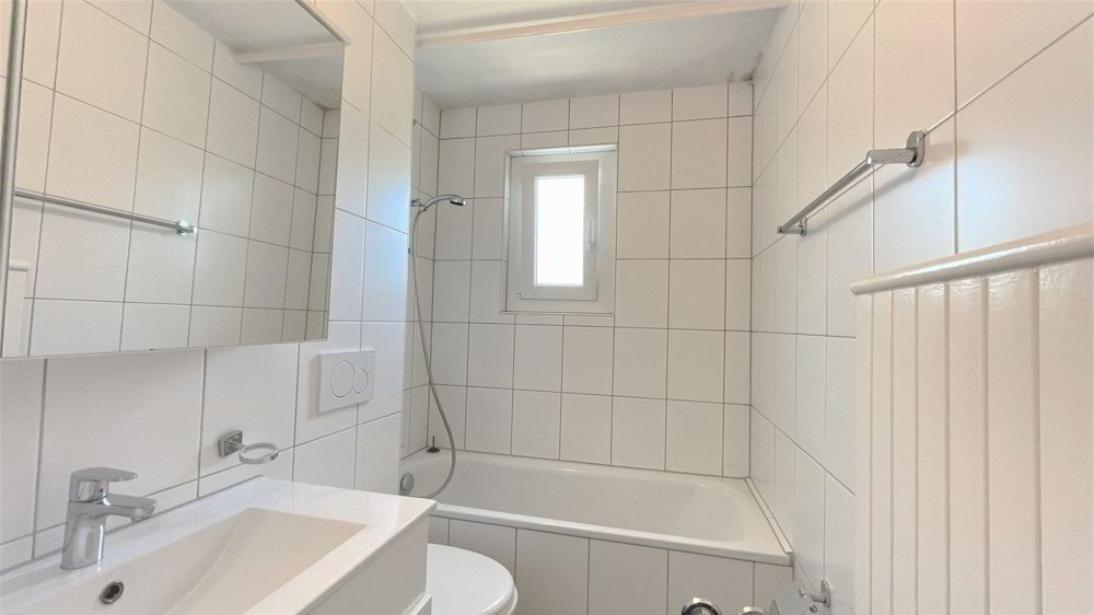 3 rooms Apartment for rent in Moutier - image 1/7