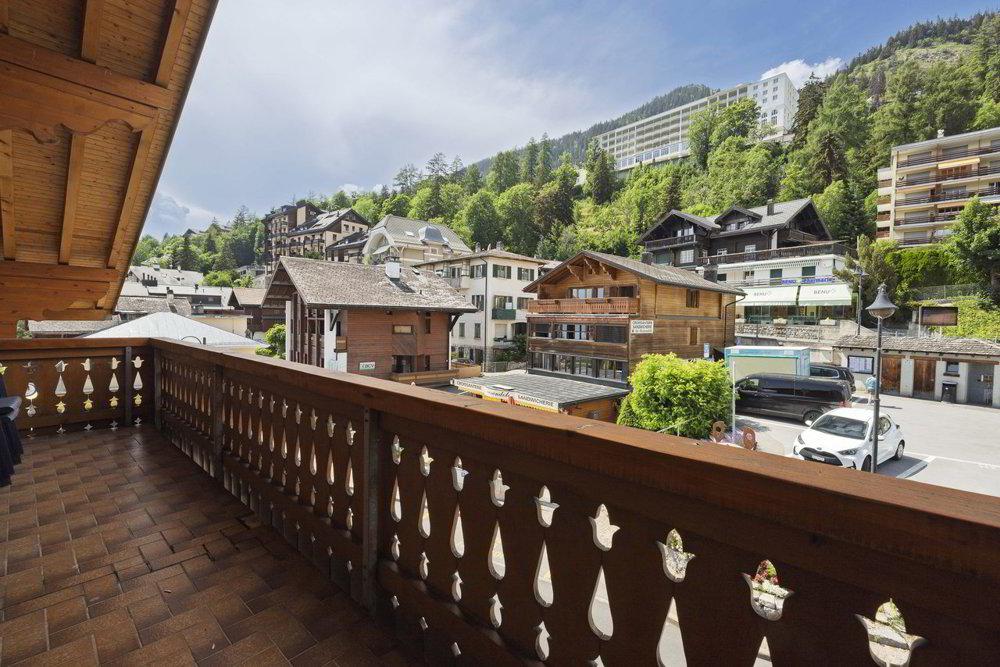 4 rooms Apartment to buy in Leysin - image 1/13