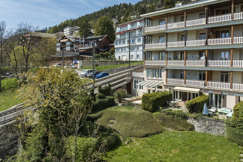 3 rooms Apartment to buy in Leysin - image 1/13