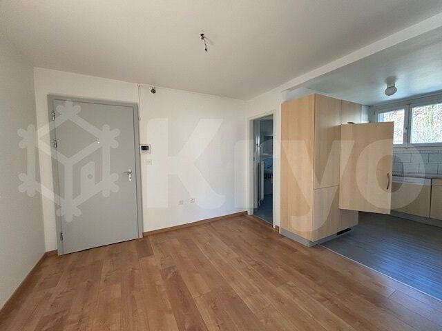 3 rooms Apartment for rent in Moutier - image 1/9