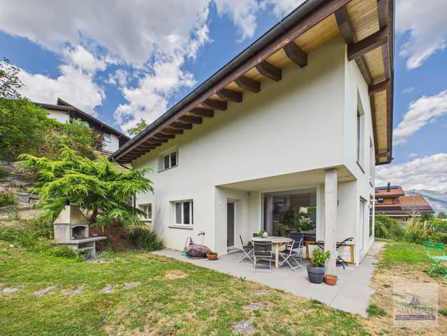 6.5 rooms House to buy in Loc - image 1/13