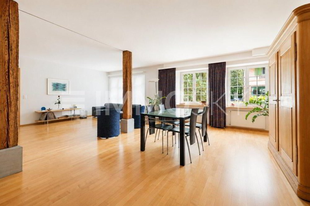 Immeuble d'habitation de 10 pièces en vente à Embrach - 330 m² - Ansicht 2
