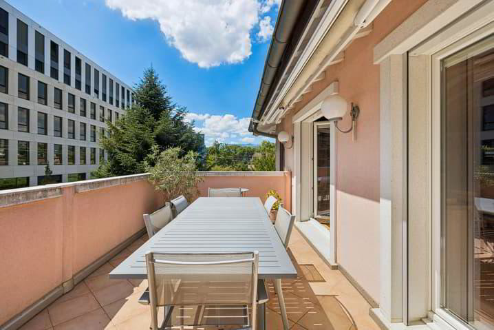 5 rooms Apartment to buy in Genève - image 1/6