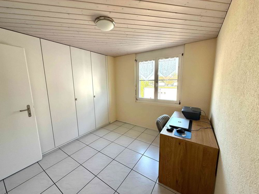 4.5 rooms Apartment to buy in Schüpfen - image 1/9