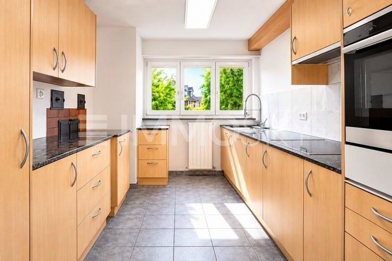 Maison 10 pièces à acheter à Embrach - image 1/5