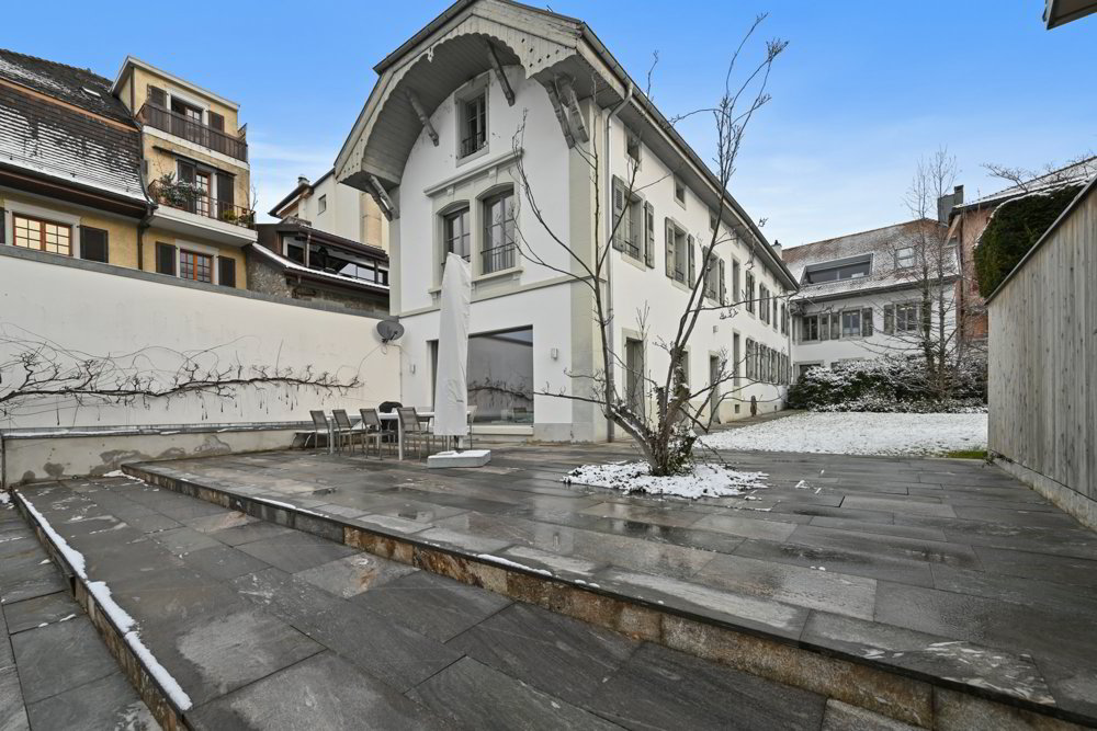 8 Zimmer Haus zu vermieten in La Tour-de-Peilz - Bild 1/6