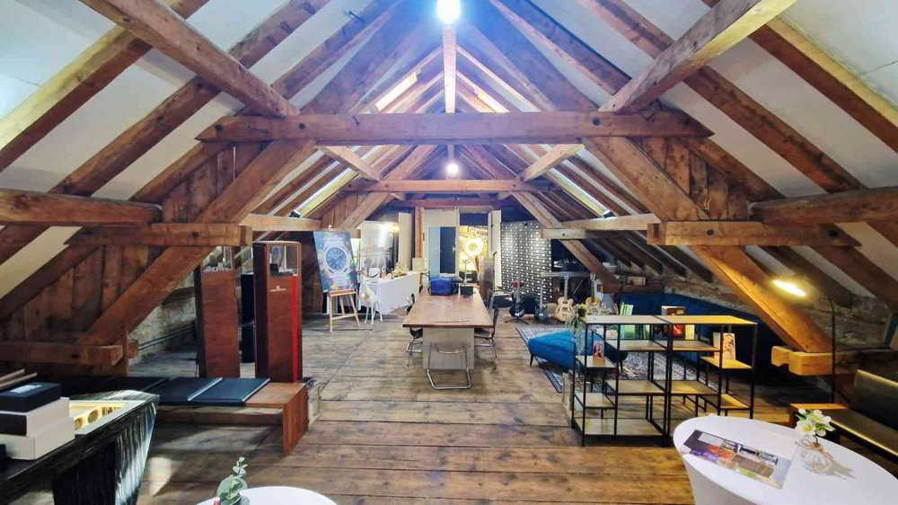 Espace mansardé de style loft à louer - 130 m² - Chaux-de-Fonds