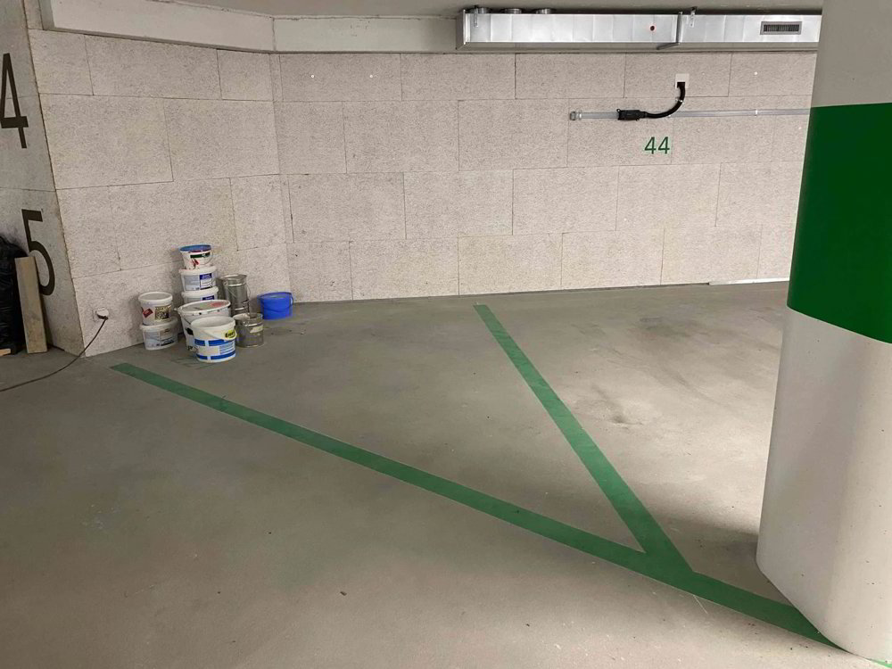 null rooms Car park, garage for rent in Emmen - image 1/2