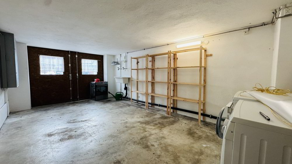 8 rooms House to buy in Ramlinsburg - image 1/22