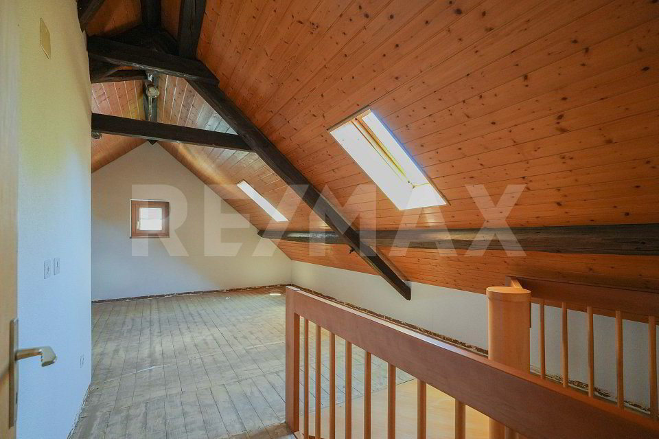 10 rooms House to buy in Herznach - image 1/13