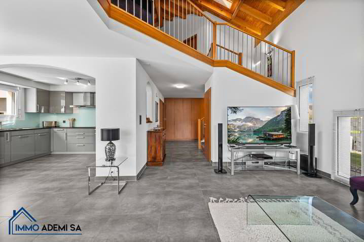 8 rooms House to buy in Bouveret - image 1/13