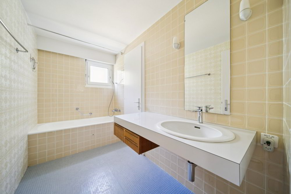 Maison 7 pièces à louer à Bulle - image 1/10