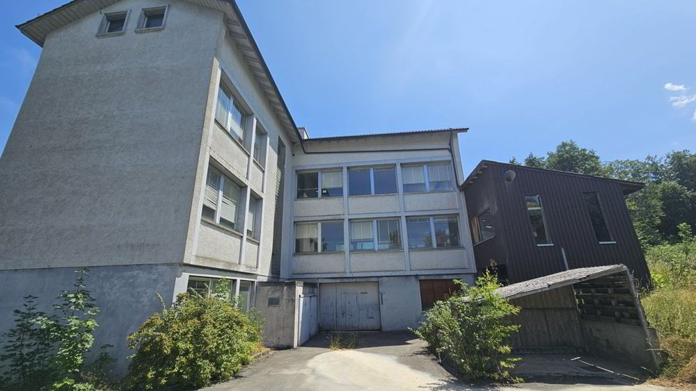 À vendre à Reconvilier immeuble artisanal de 1'045 m² à rénover - Mehr